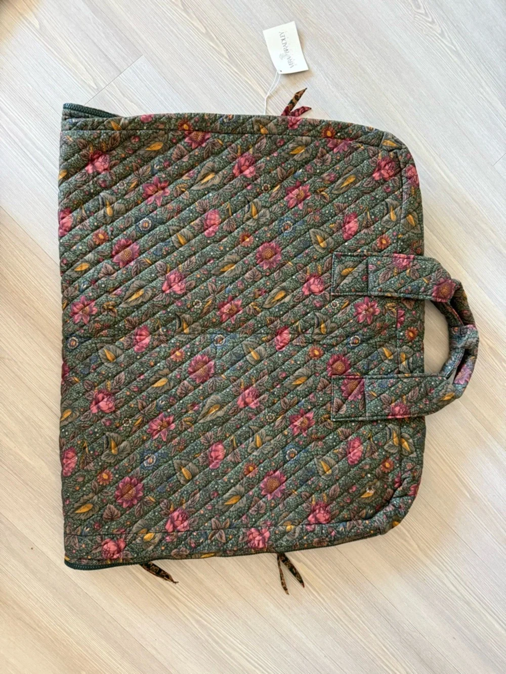 Vera Bradley NWT Quilted Garment Bag 100% Cotton